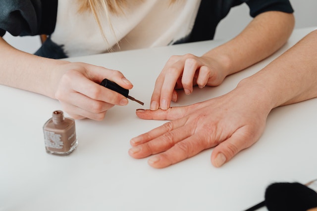 I must-have dei professionisti Scopri i migliori prodotti per unghie per una manicure di livello